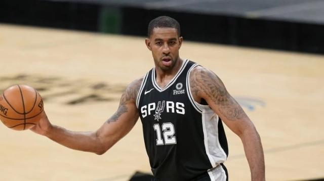 大结局？阿尔德里奇底薪加盟篮网 联手三巨头冲冠